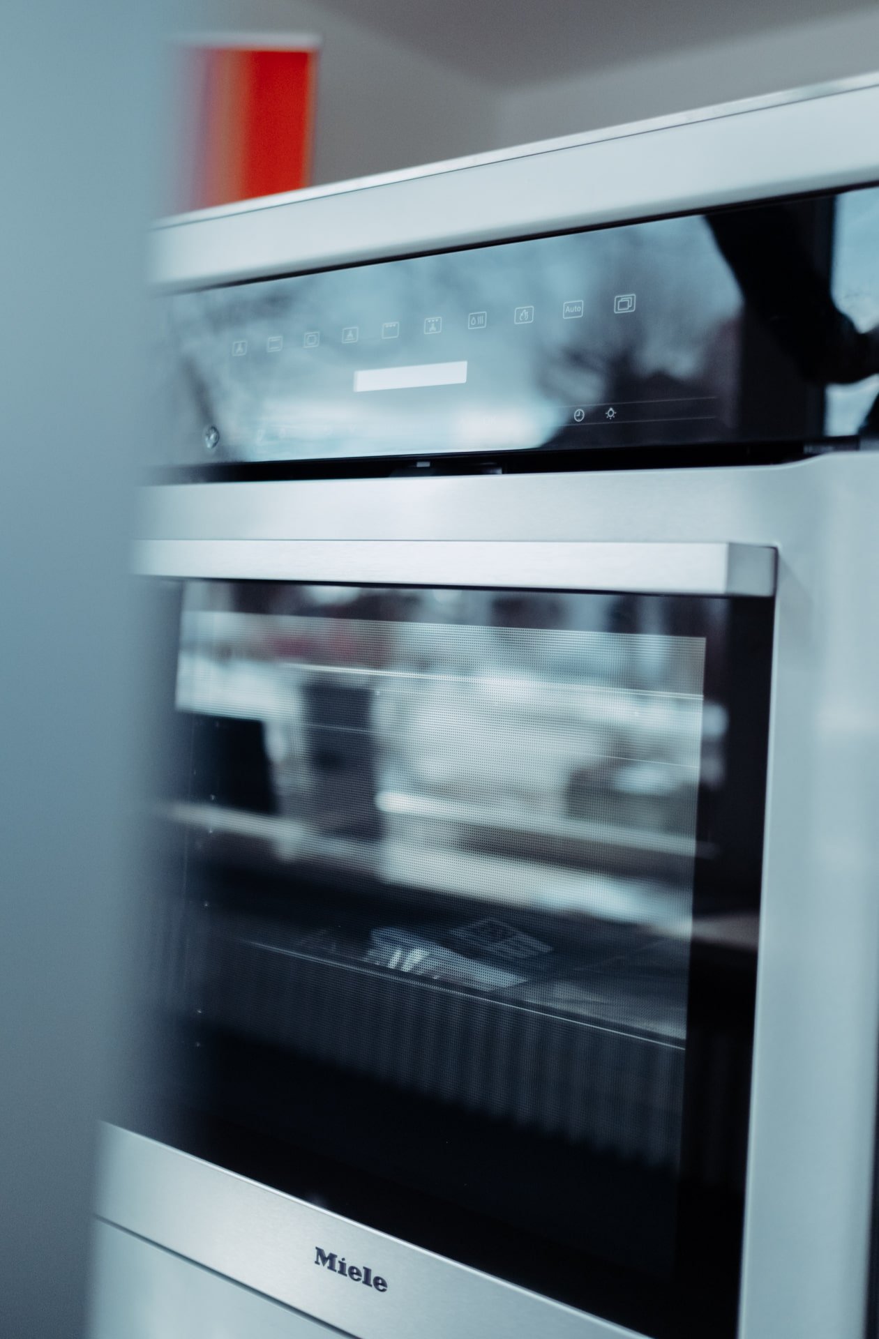 Miele Einbaubackofen im Ausstellungsraum